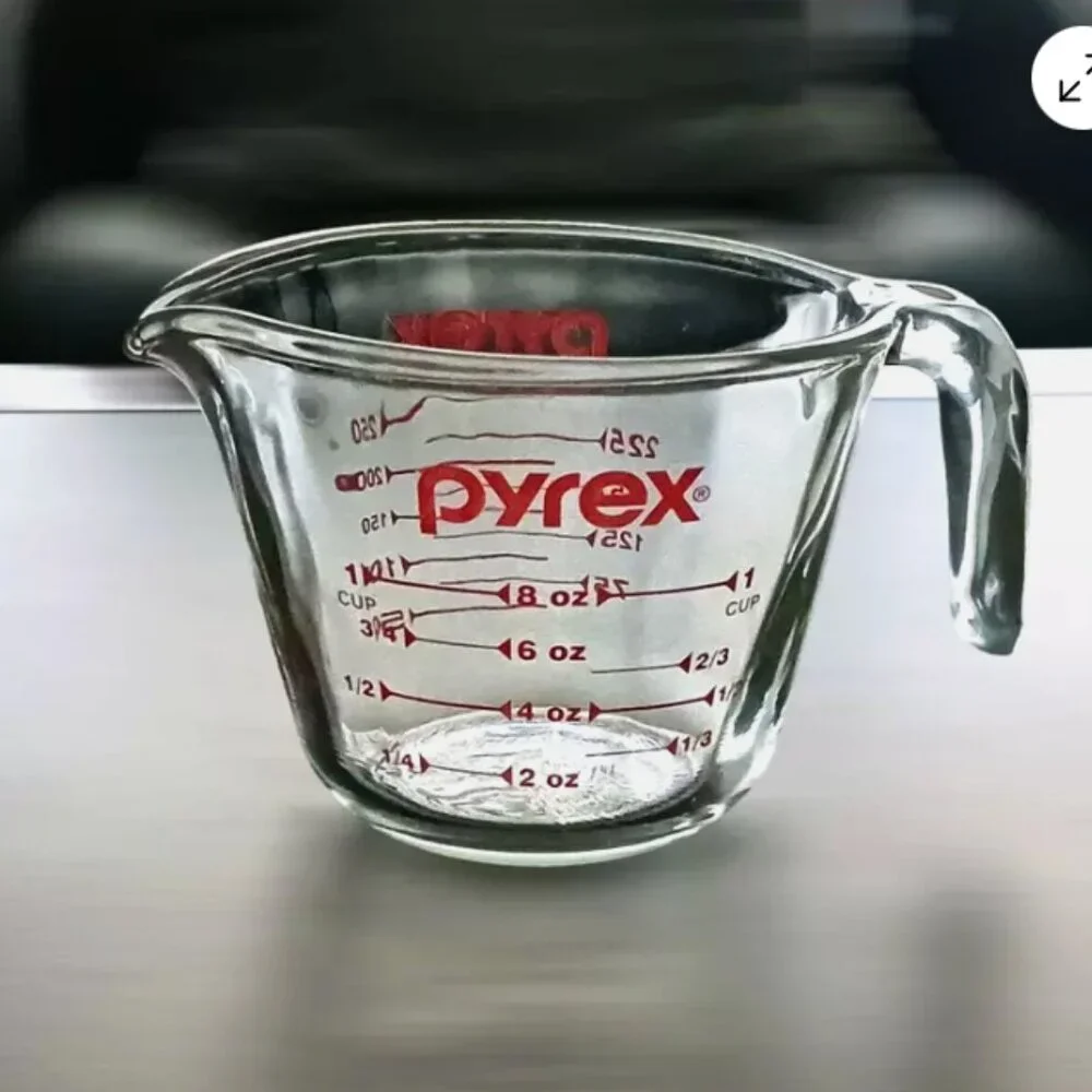 Pyrex 8 oz. Glass Measuring Cup 1 Cup Size 250ml 3 1/2 in Tall